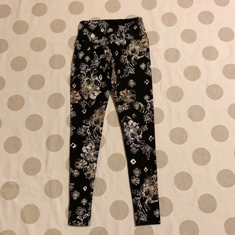 Free People Movement Black Floral High Rise Leggings